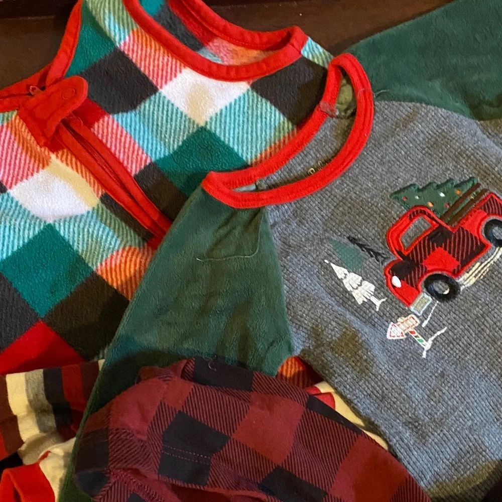 Set of 7 Christmas holiday sleepwear outfits sz 3-6 and 6 mos